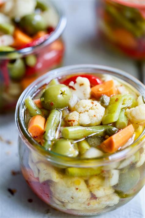 Homemade Giardiniera (Italian Pickled Veggies)